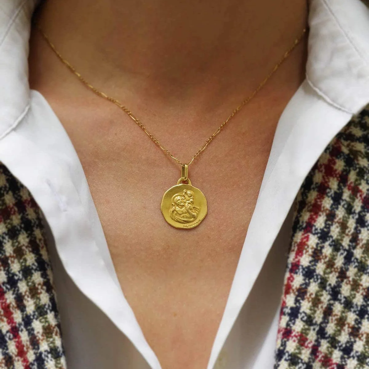 Pendentif C.PERROUD "Saint-christophe" en or jaune - Image 2