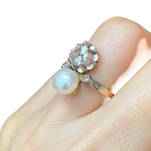 Bague Toi & Moi en or jaune, platine, perle et diamant - Image 2