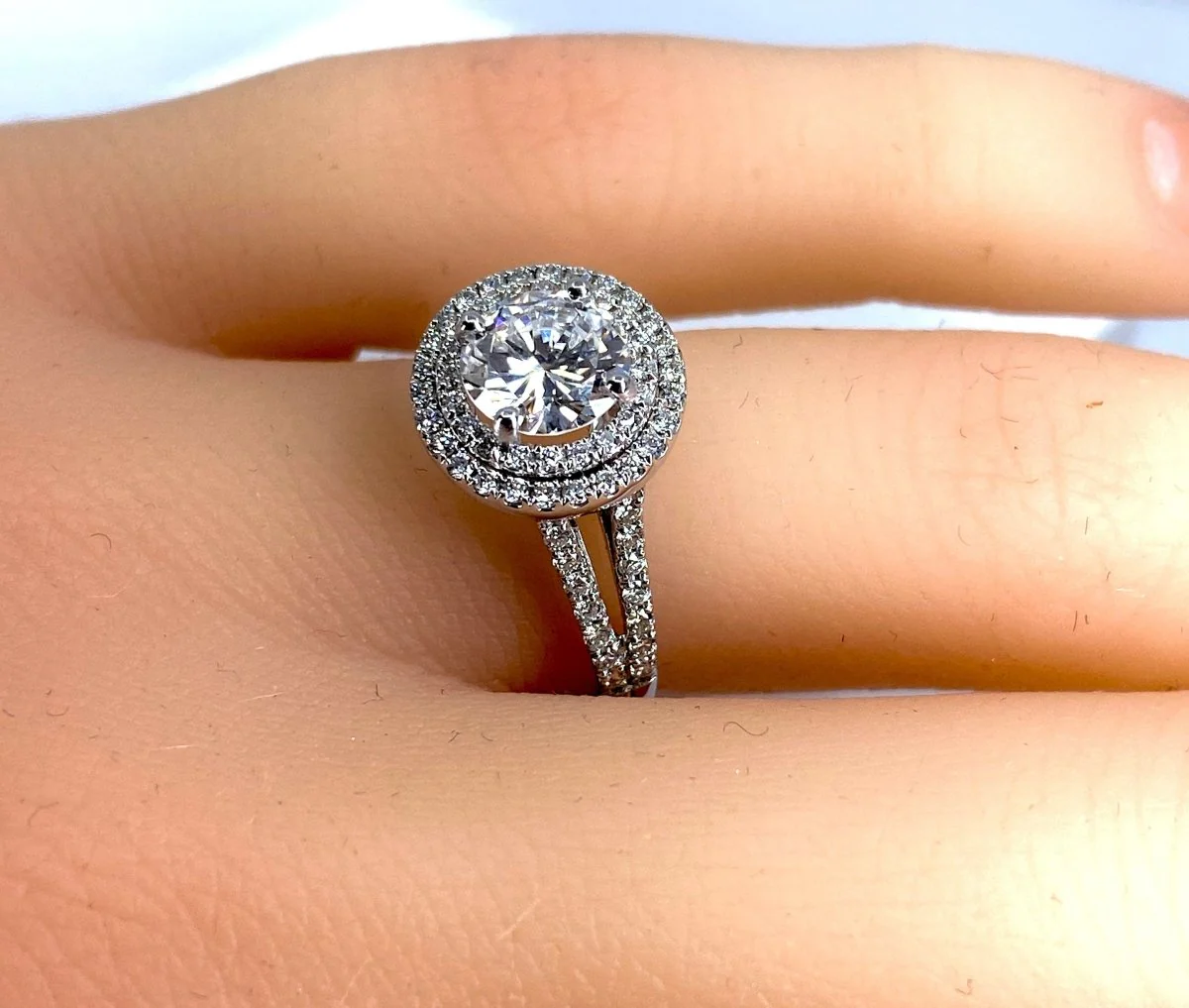 Bague en or blanc 18 carats, diamant 0,97 carat couleur E - Image 4