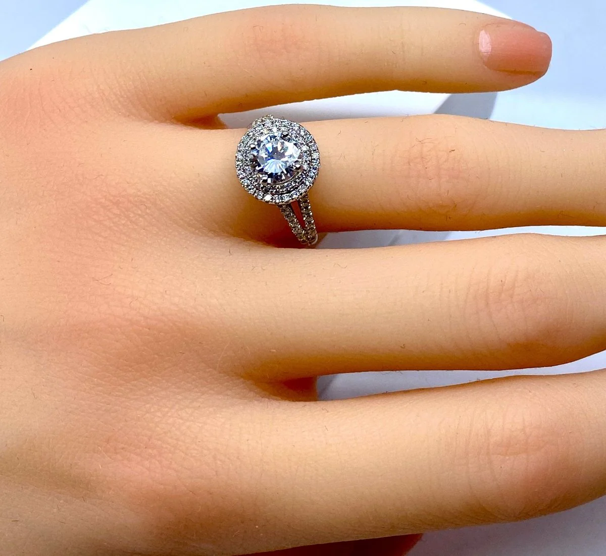 Bague en or blanc 18 carats, diamant 0,97 carat couleur E - Image 5