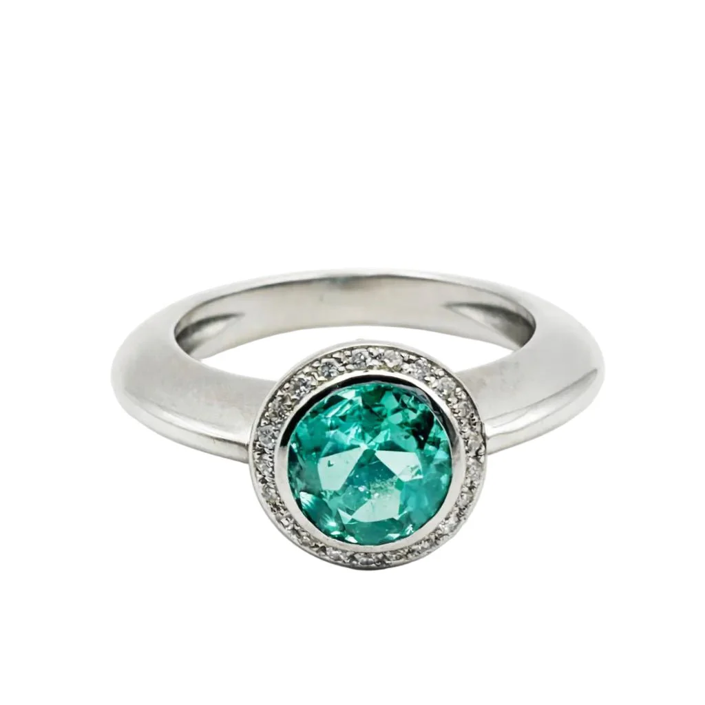 Bague Solitaire en or blanc, émeraude, et diamants - Image 5
