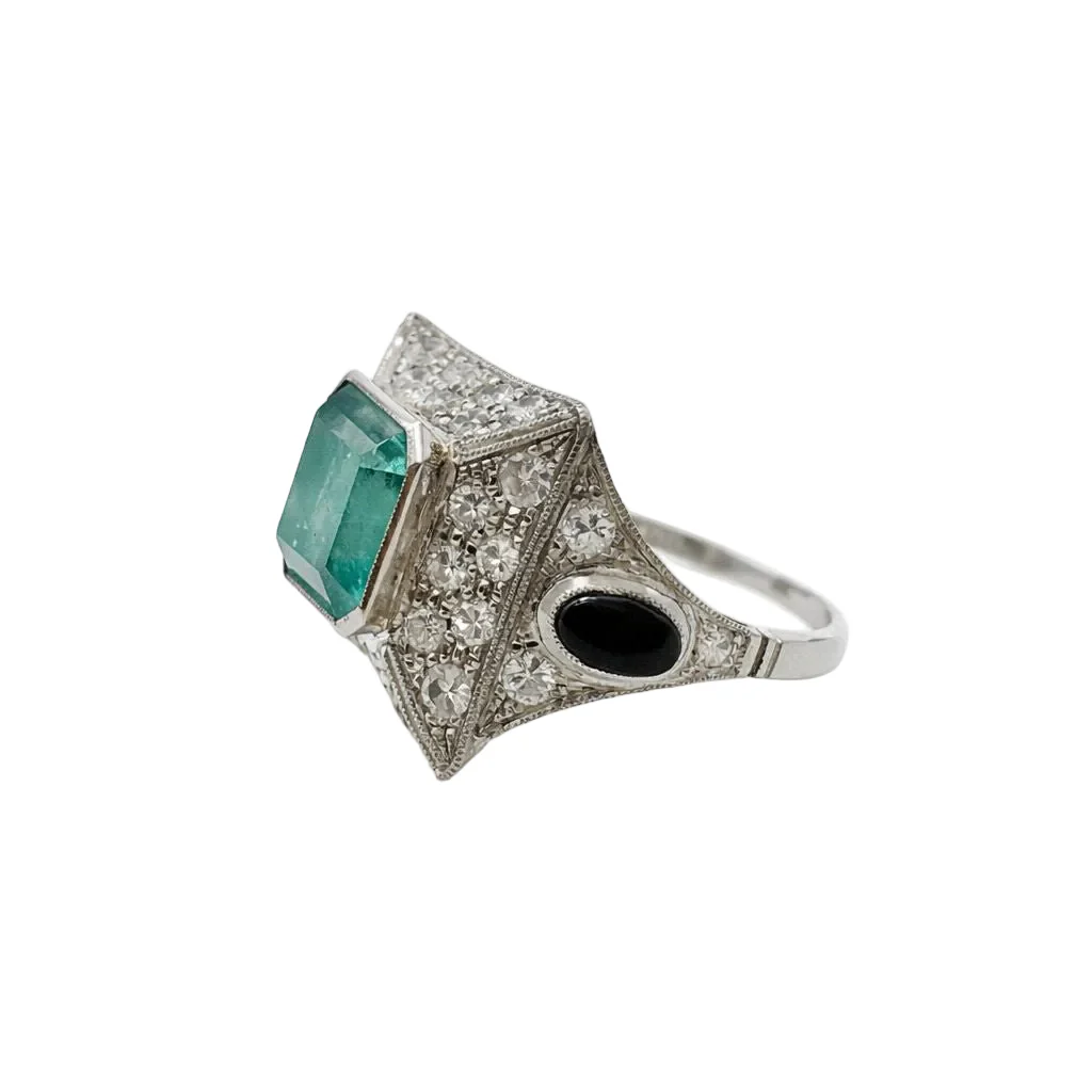 Bague Entourage en or blanc, émeraude et diamants - Image 3