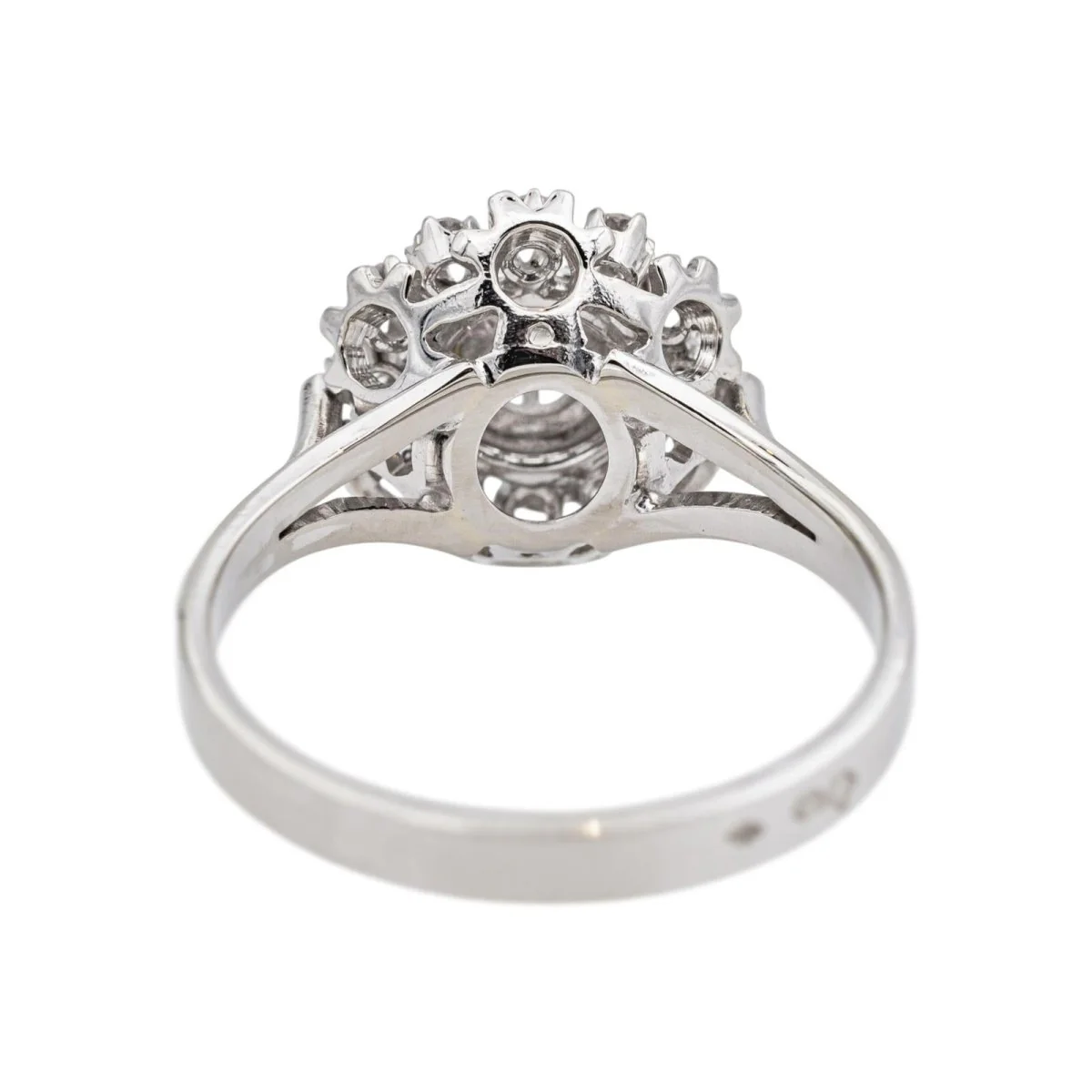 Bague Marguerite en or blanc, platine et diamants - Image 5