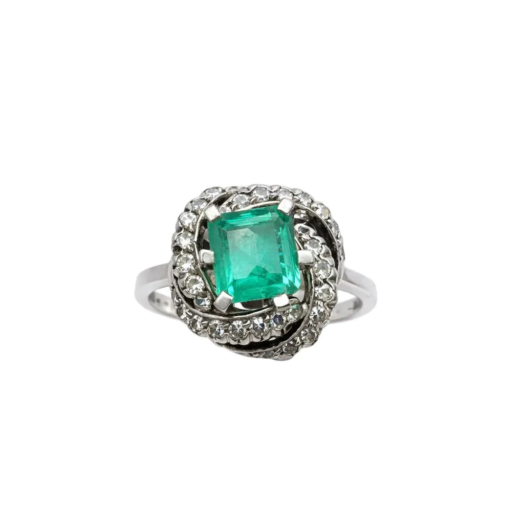ANILLO DE ESMERALDA CON ORLA DE DIAMANTES ESTILO CLÁSICO VINTAGE