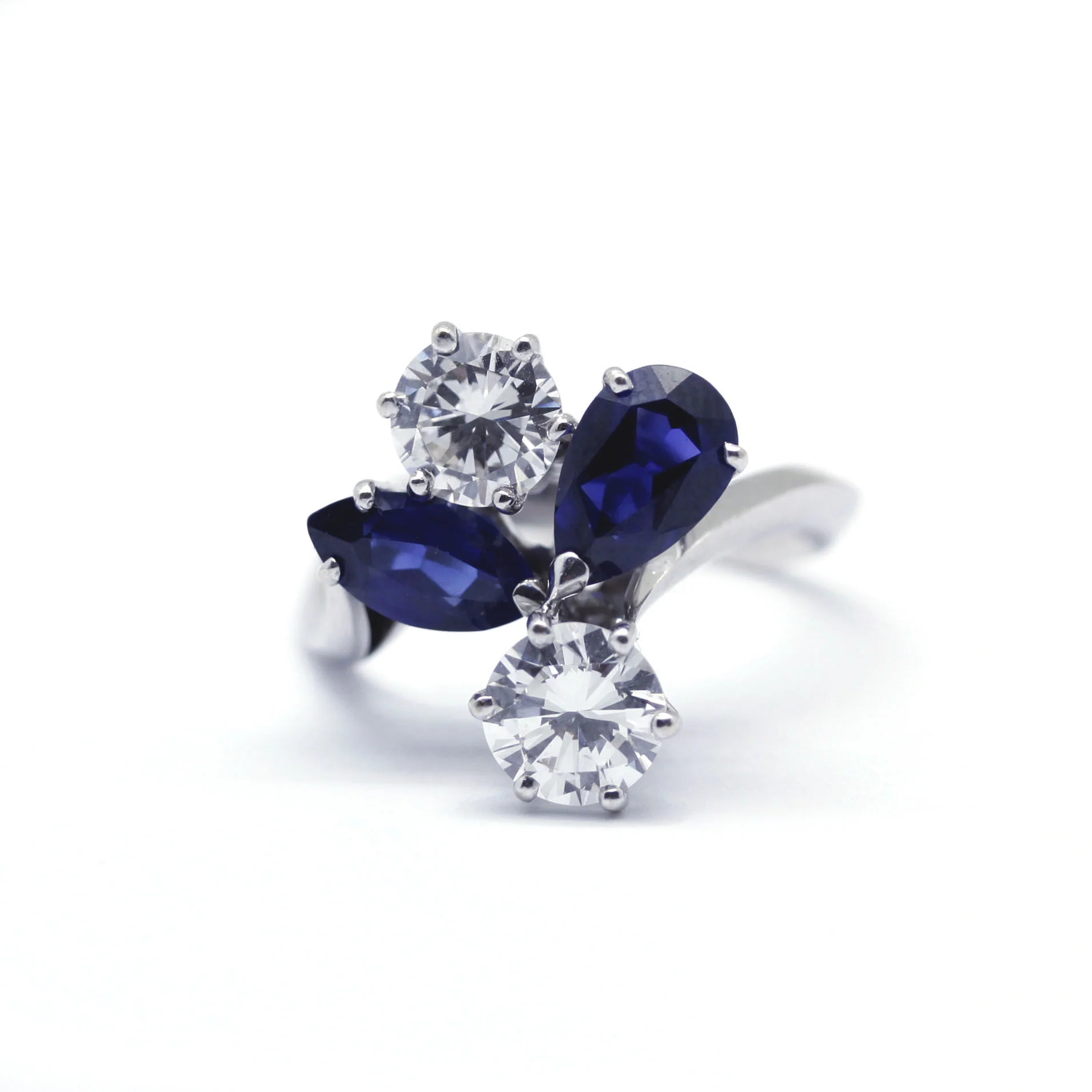 Bague "Cocktail" - Saphirs et Diamants