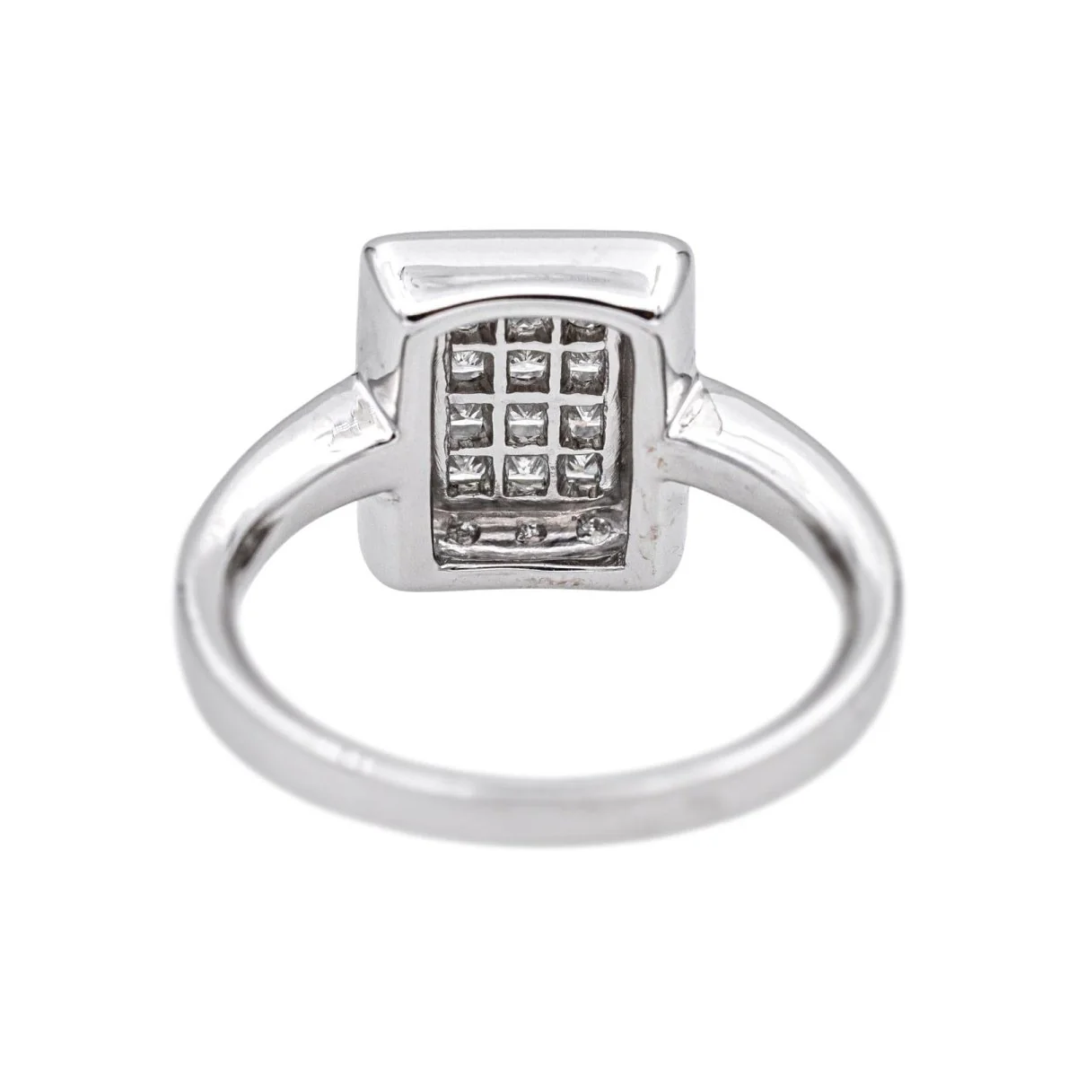 Bague Pavée en or blanc et diamants - Image 5