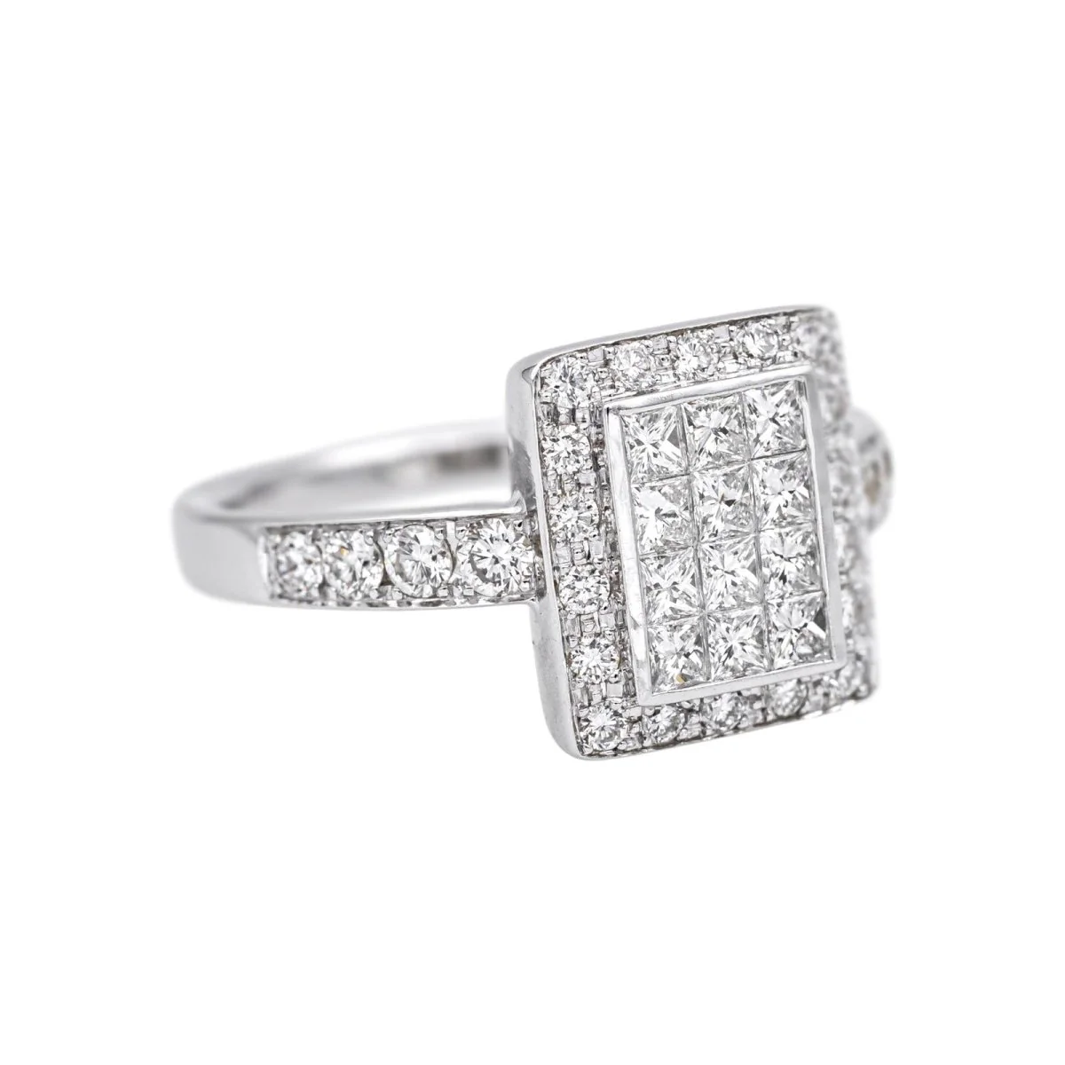 Bague Pavée en or blanc et diamants - Image 6