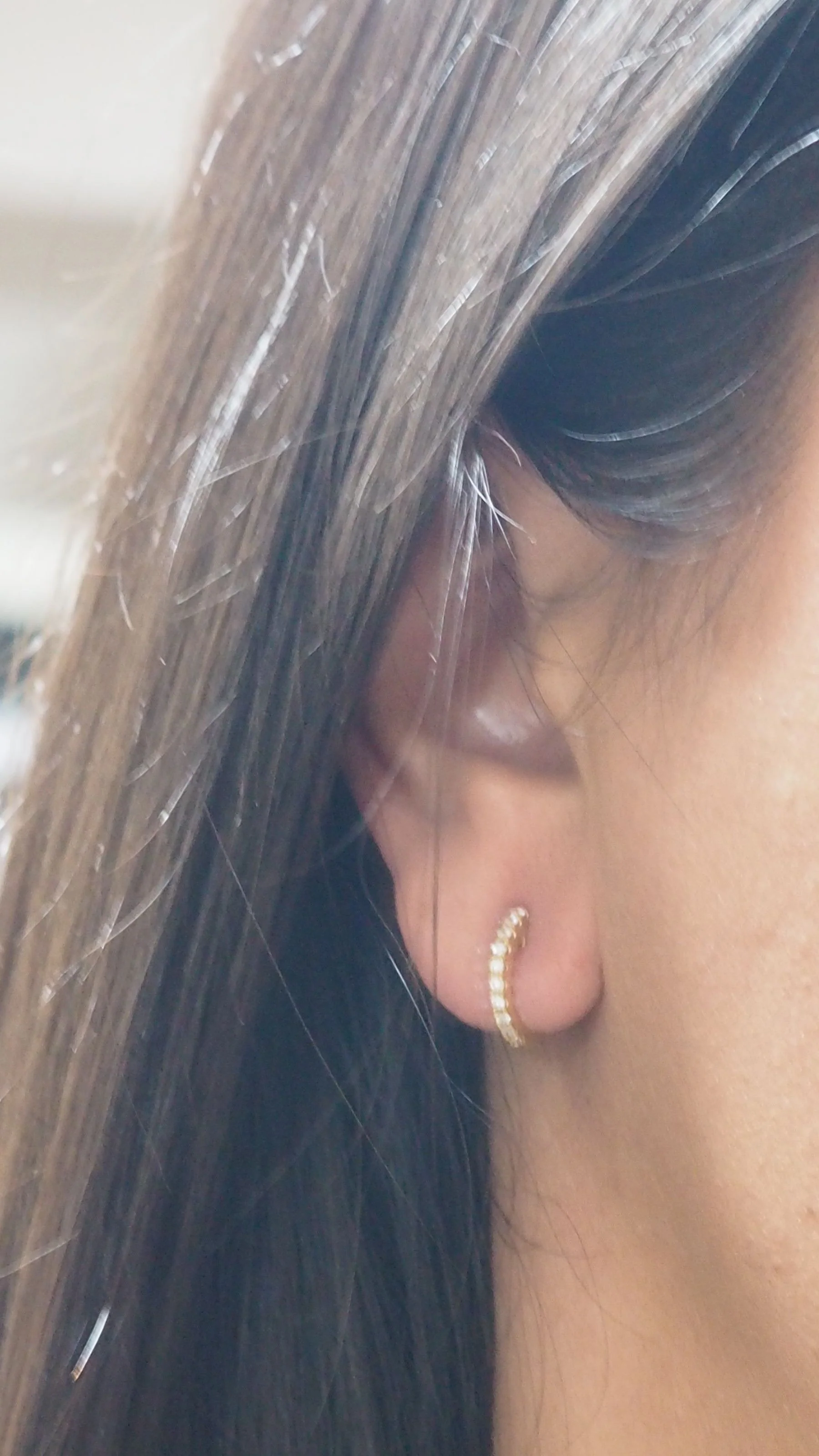 Boucles d'oreilles en or jaune et diamants - Image 2