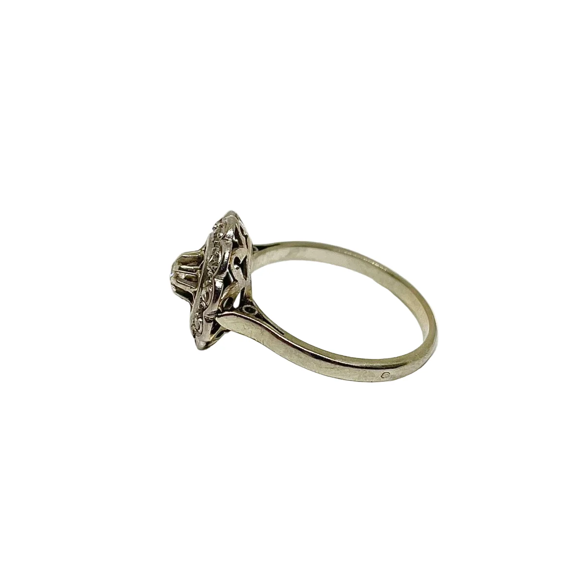 Bague Marguerite en or blanc et diamants - Image 2