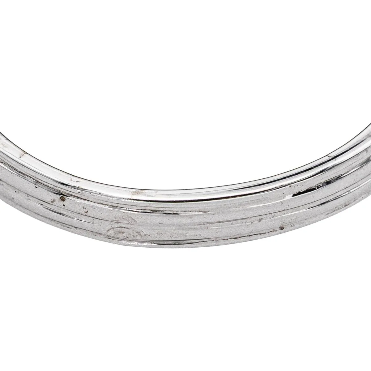 Bague Pompadour en or blanc, platine, émeraude et diamants - Image 7
