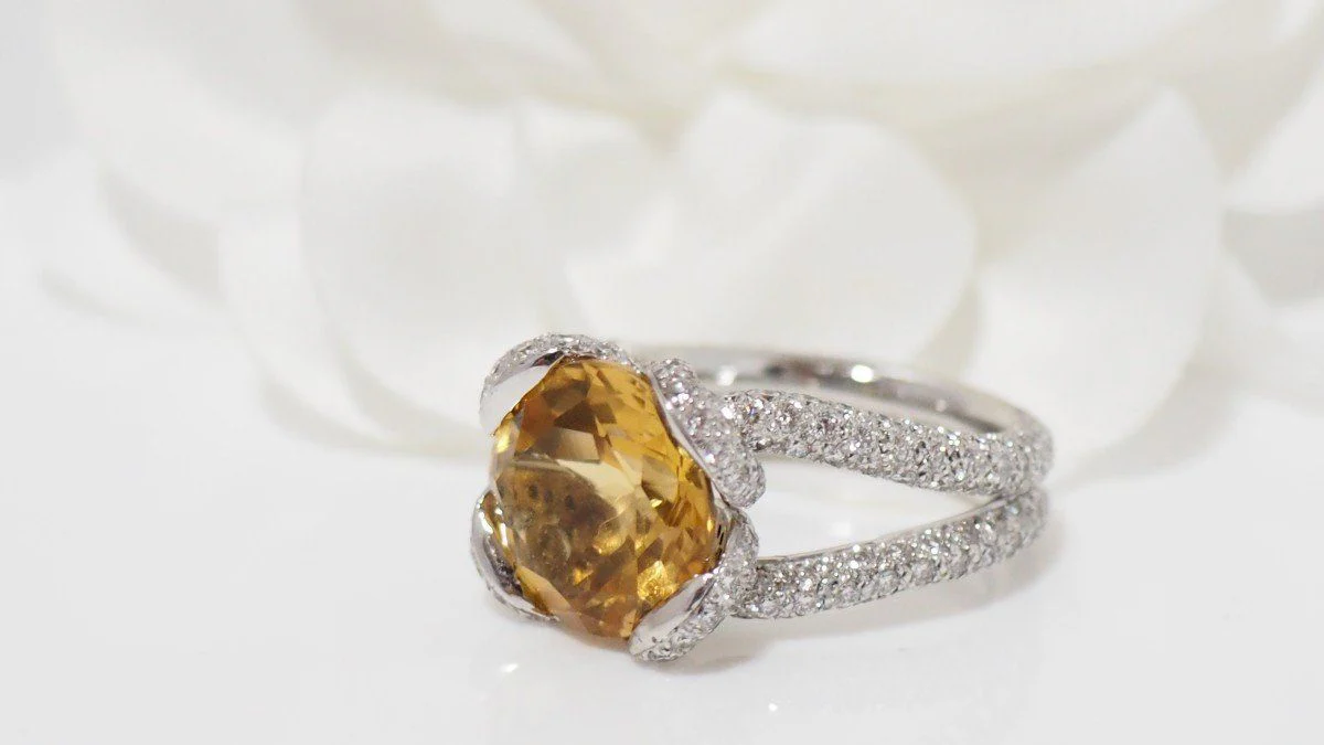 Bague pavage en or blanc et citrine - Image 3