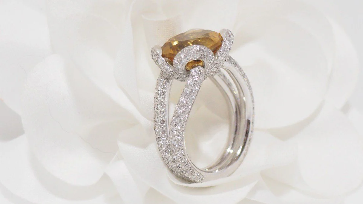 Bague pavage en or blanc et citrine - Image 7
