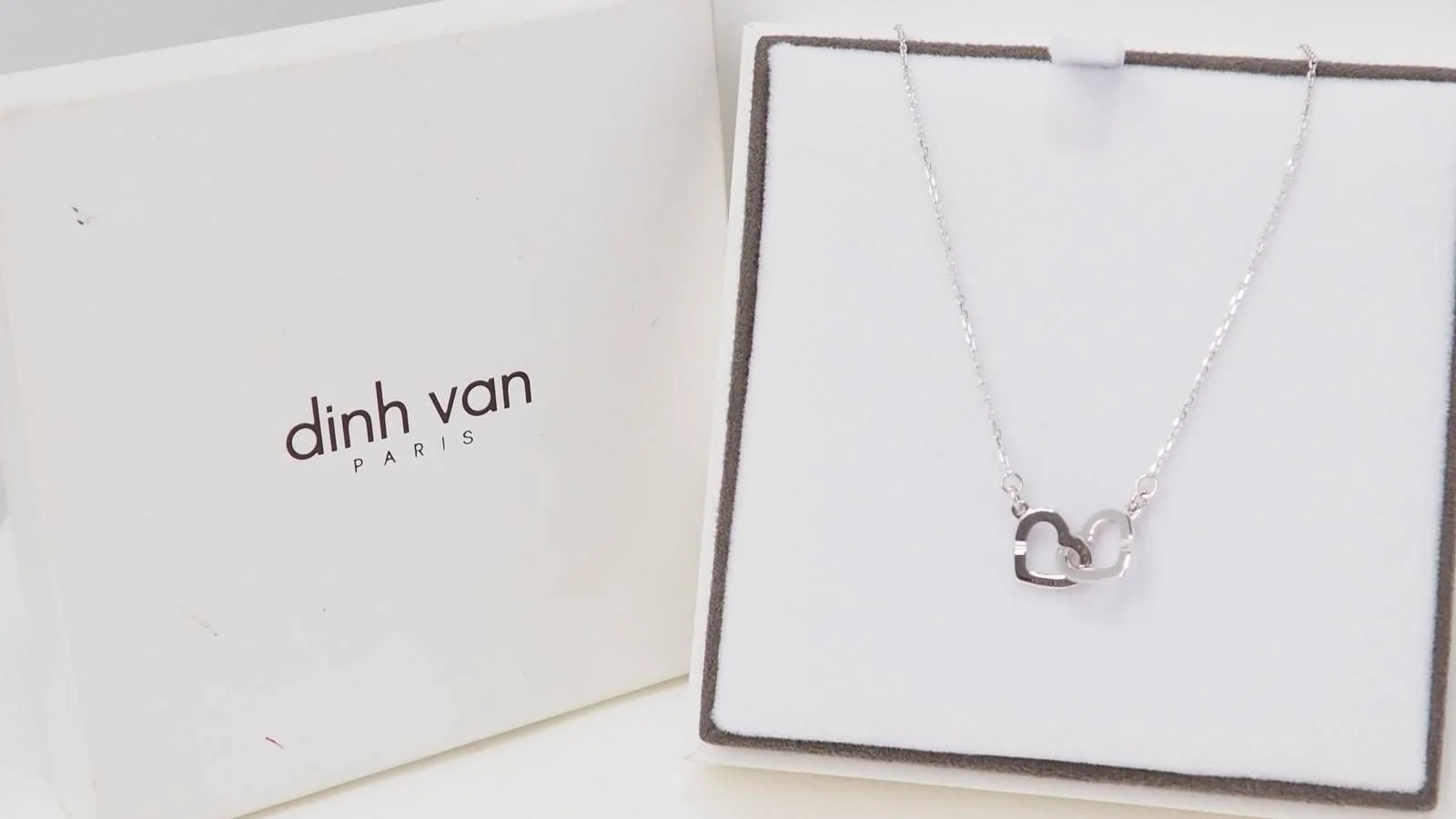 Collier double coeurs Dinh Van en or blanc - Image 3
