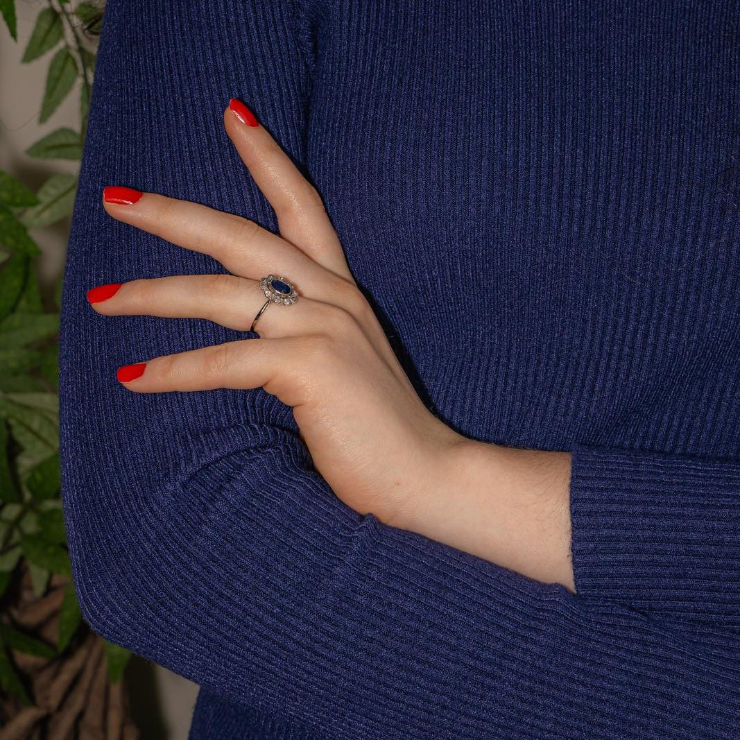 Bague Marguerite en platine, saphir et diamants - Image 2