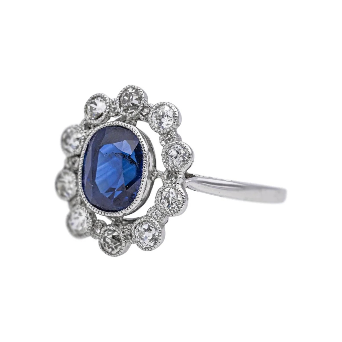 Bague Marguerite en platine, saphir et diamants - Image 3
