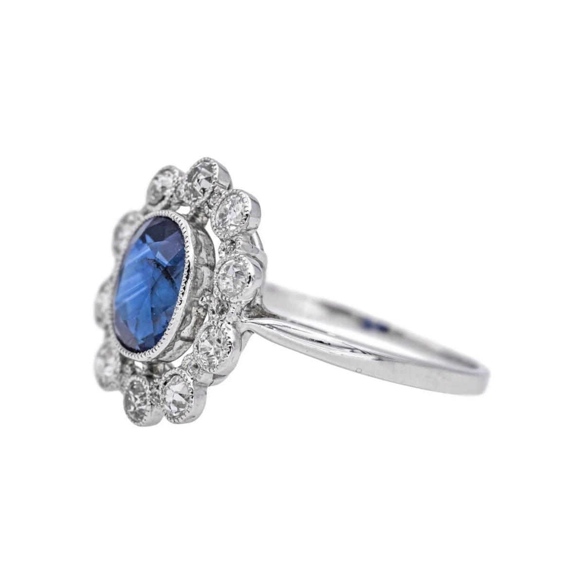 Bague Marguerite en platine, saphir et diamants - Image 4