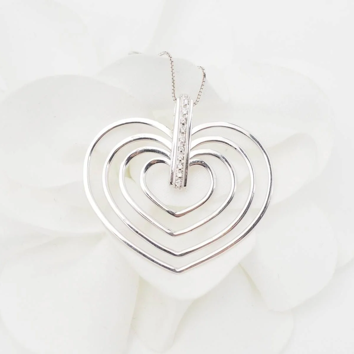 Collier Pendentif en or blanc et diamants - Image 4