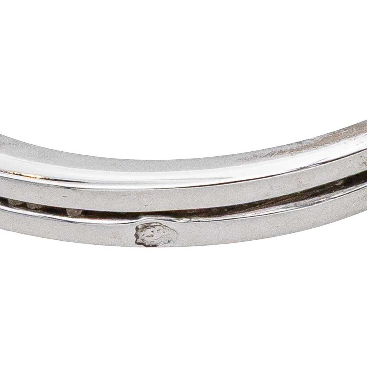 Bague Entourage en or blanc, saphir et diamants - Image 7