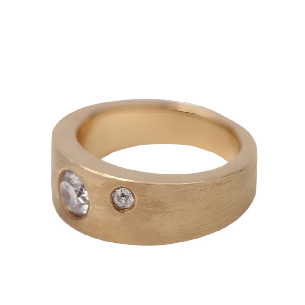 Bague Bandeau en or jaune et diamants - Image 5