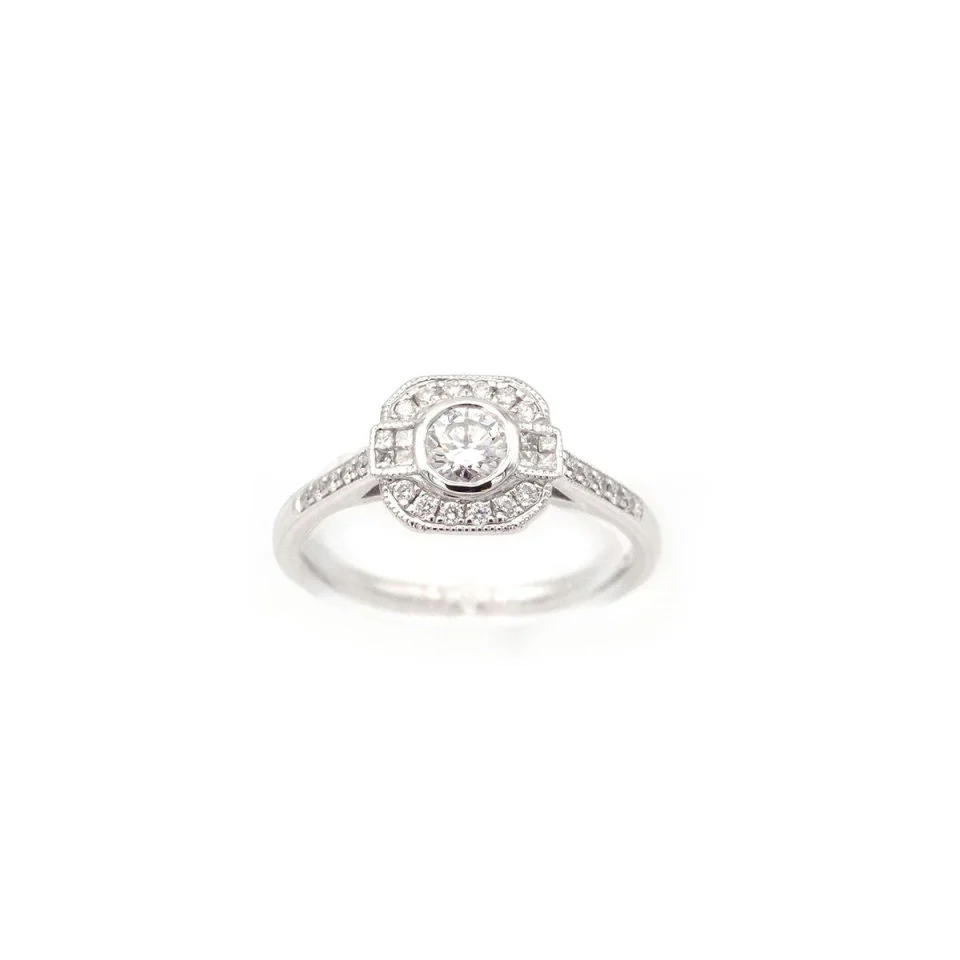 Bague Solitaire en or blanc et diamants