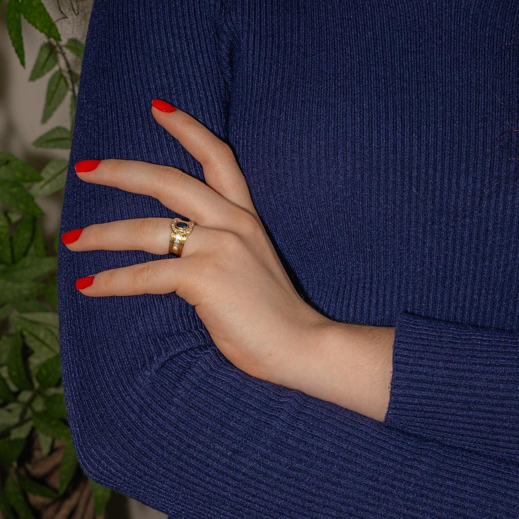 Bague Bandeau en or jaune, saphir et diamants - Image 2