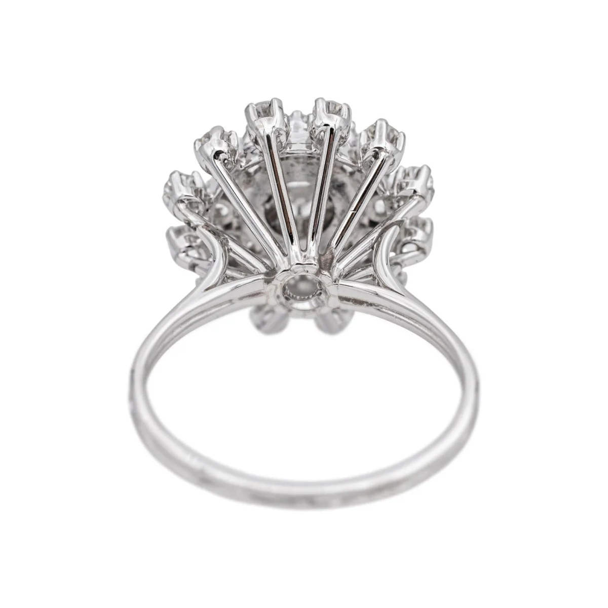 Bague Marguerite en or blanc et diamants - Image 5