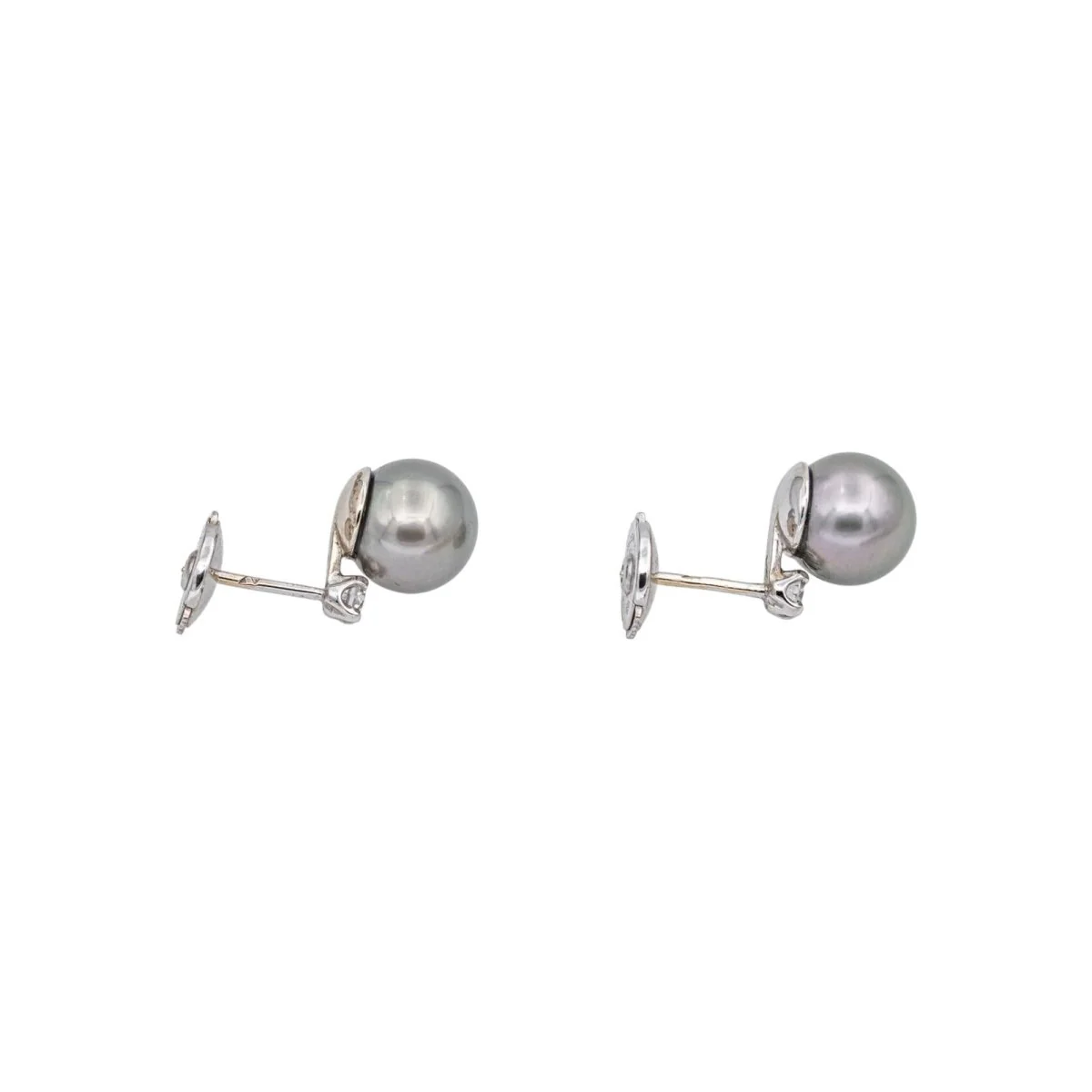 Boucles d'oreilles Clous en or blanc, perles et diamants - Image 4