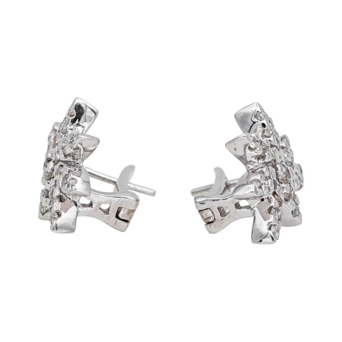 Boucles d'oreilles Clous en or blanc et diamant - Image 5