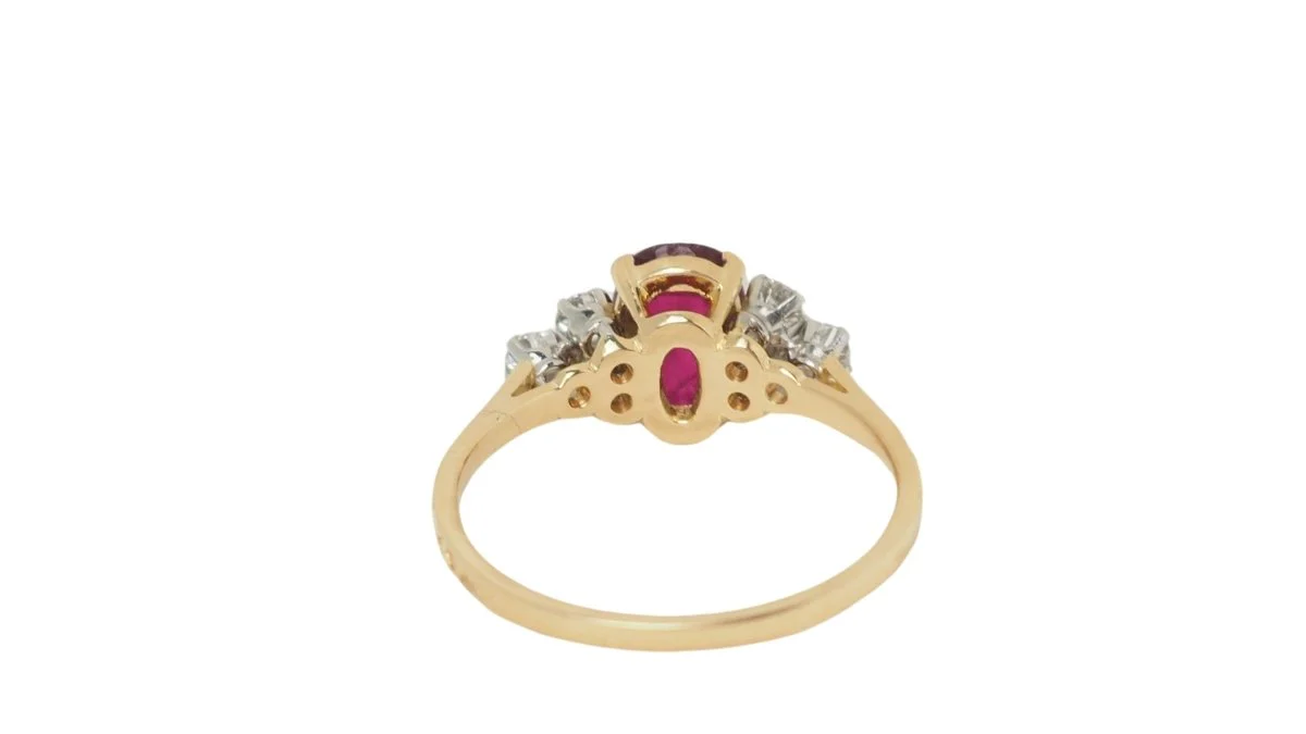 Bague en or jaune rubis et diamants - Image 3