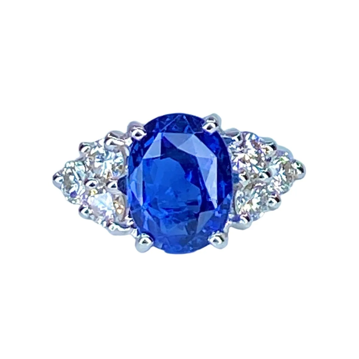Bague Entourage en or blanc, saphir Birman et diamants