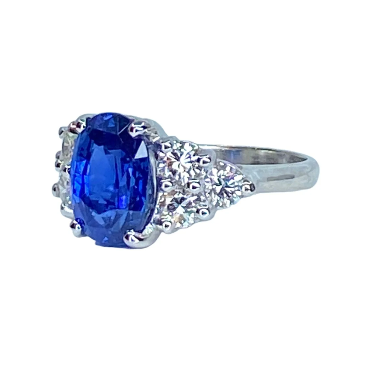 Bague Entourage en or blanc, saphir Birman et diamants - Image 3