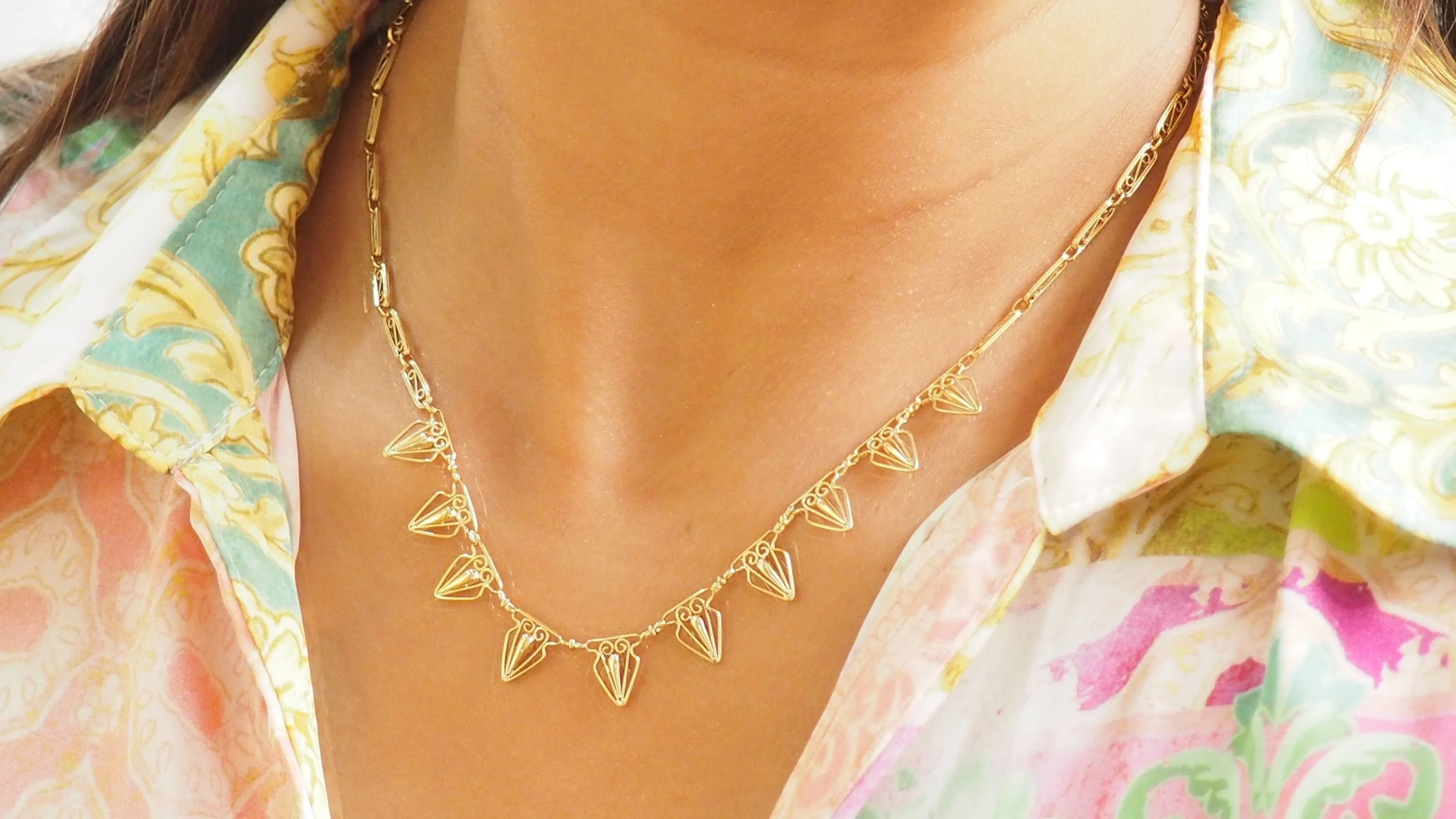Collier draperie ancien en or jaune - Image 2