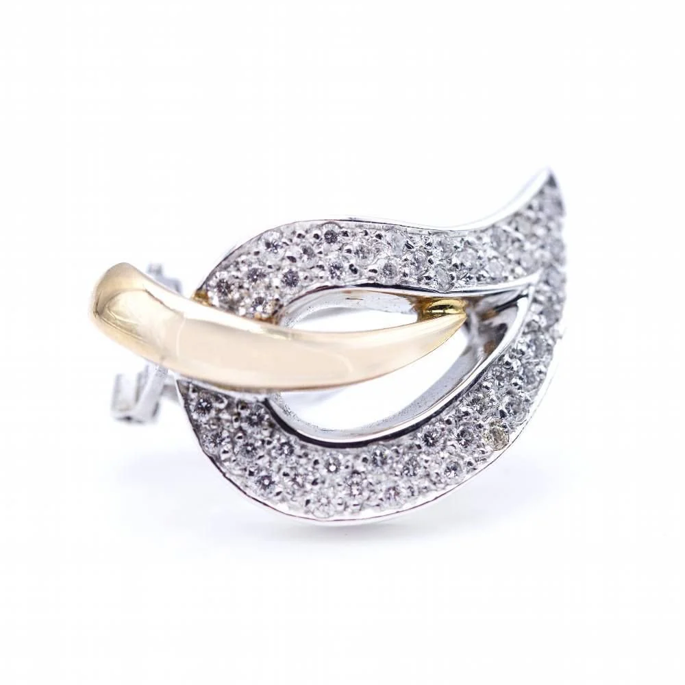 Boucles d'oreilles en or blanc et or rose avec diamants - Image 3