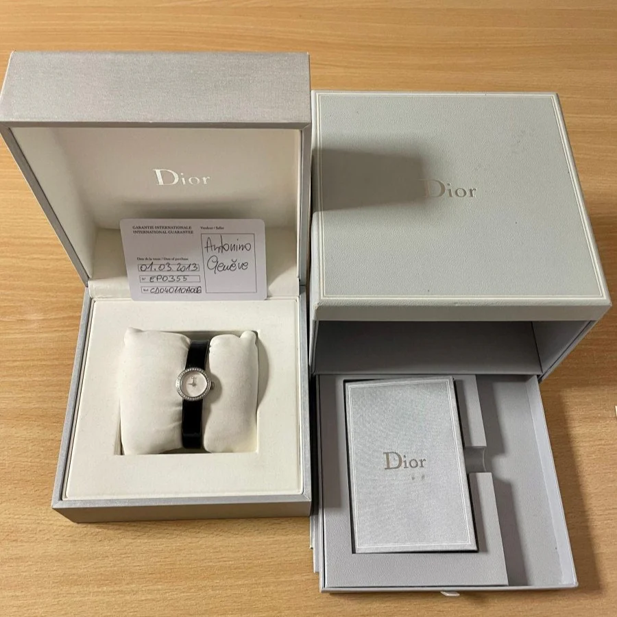 Dior montre la mini D de Dior - Image 4