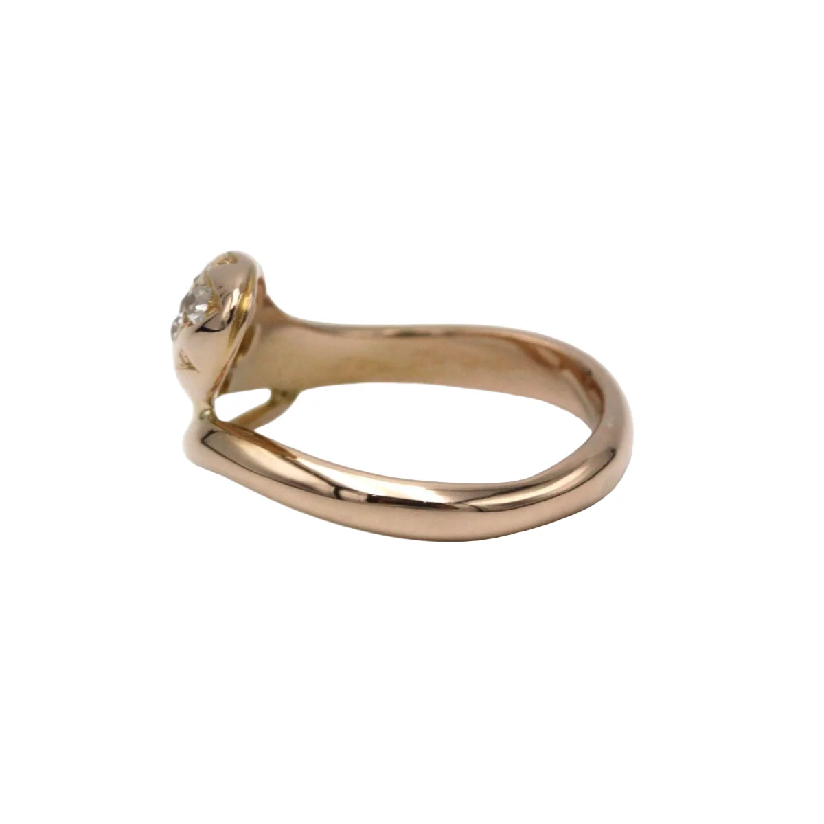 Bague en or rose et diamants - Image 2