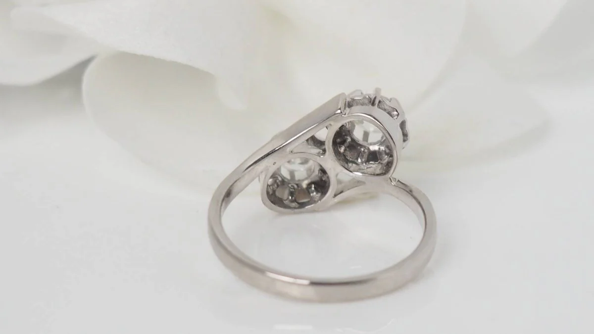 Bague Toi et Moi en or gris et diamants - Image 7