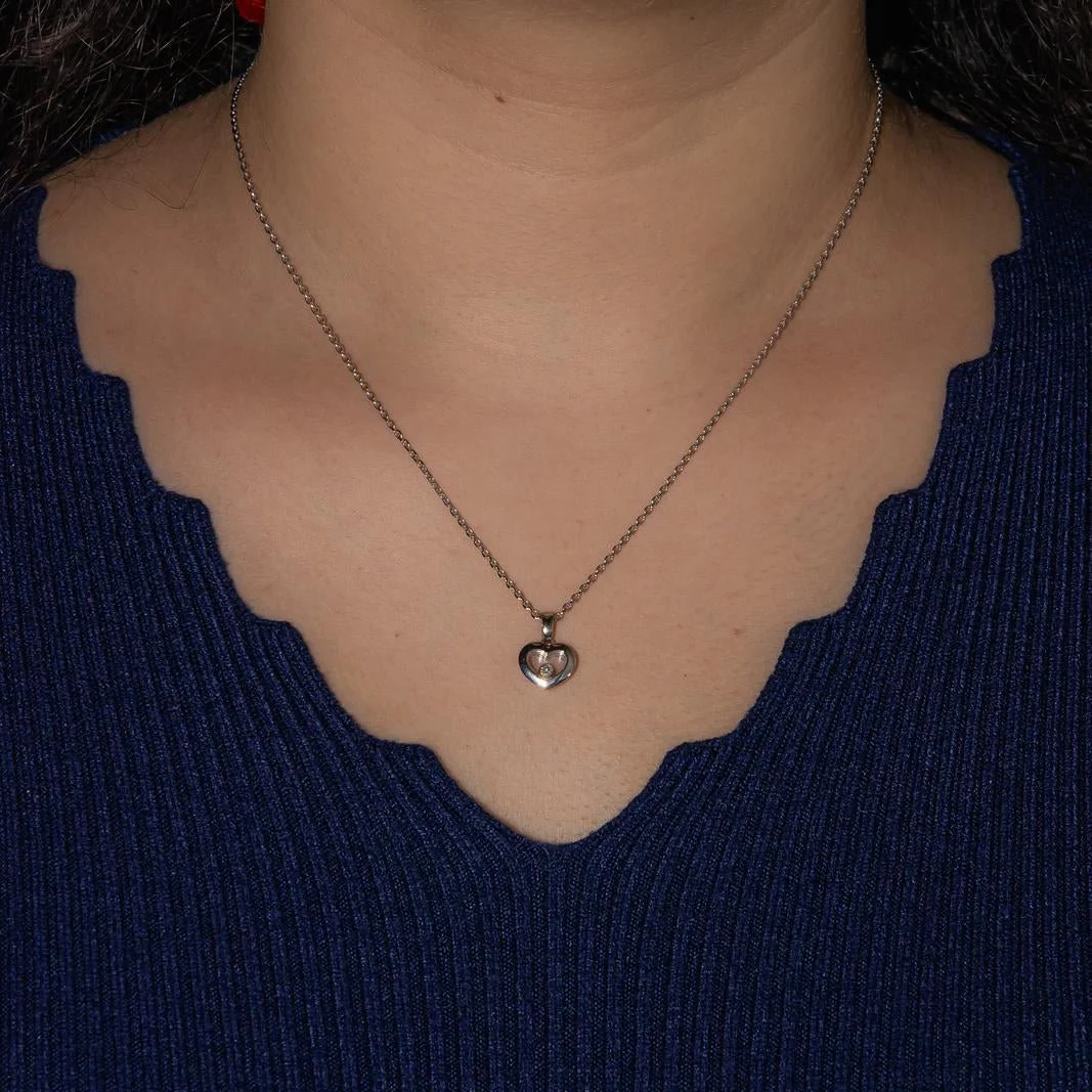 Collier Pendentif CHOPARD "Happy Heart" en or blanc et diamant - Image 2