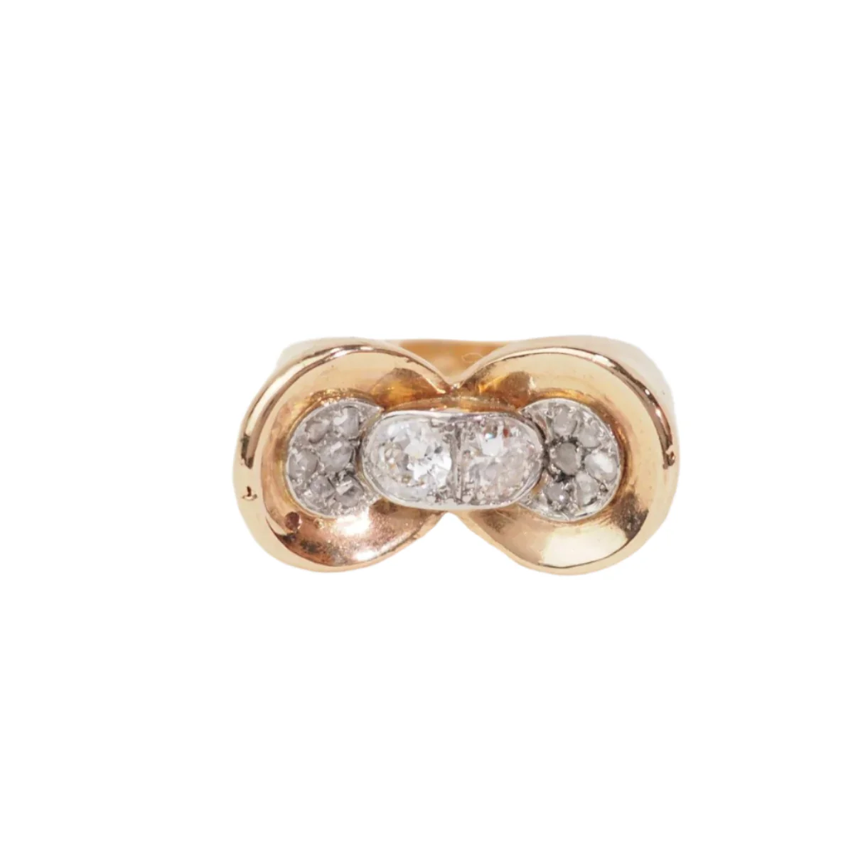 Bague en or rose et diamants