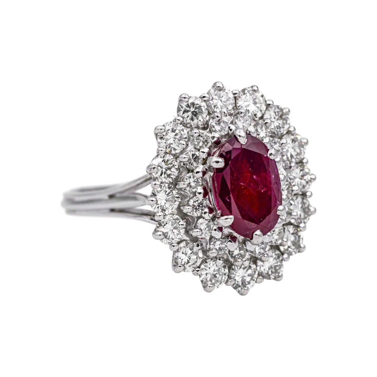 Bague Entourage en or blanc, rubis et diamants - Image 6