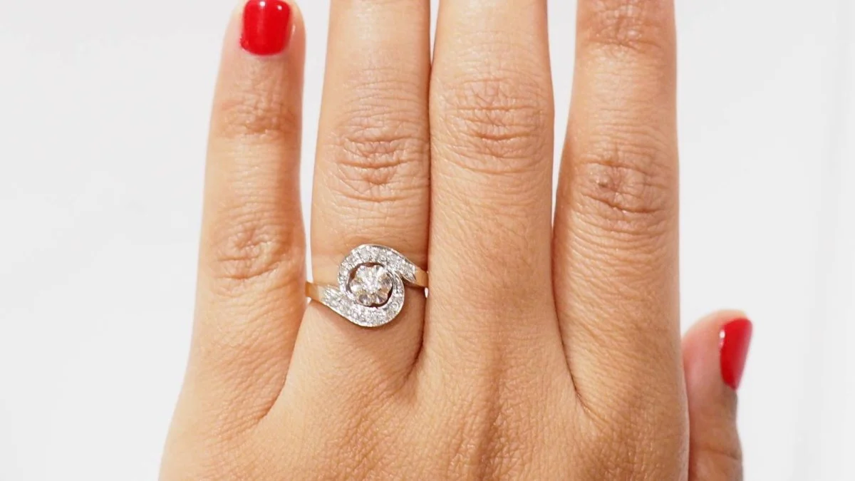 Bague en or bicolore et diamants - Image 3