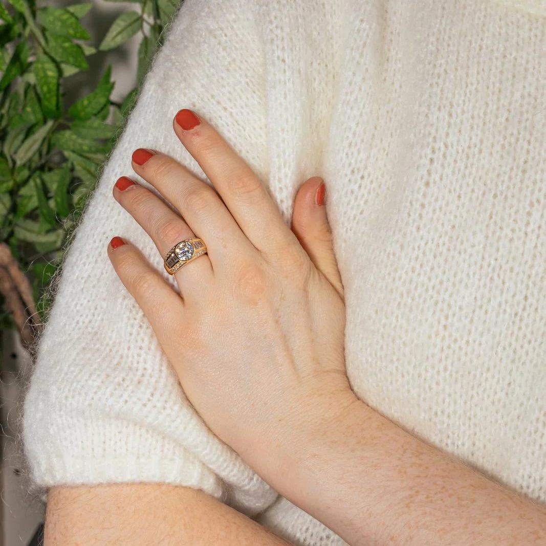 Bague Jonc en or jaune et diamants - Image 2