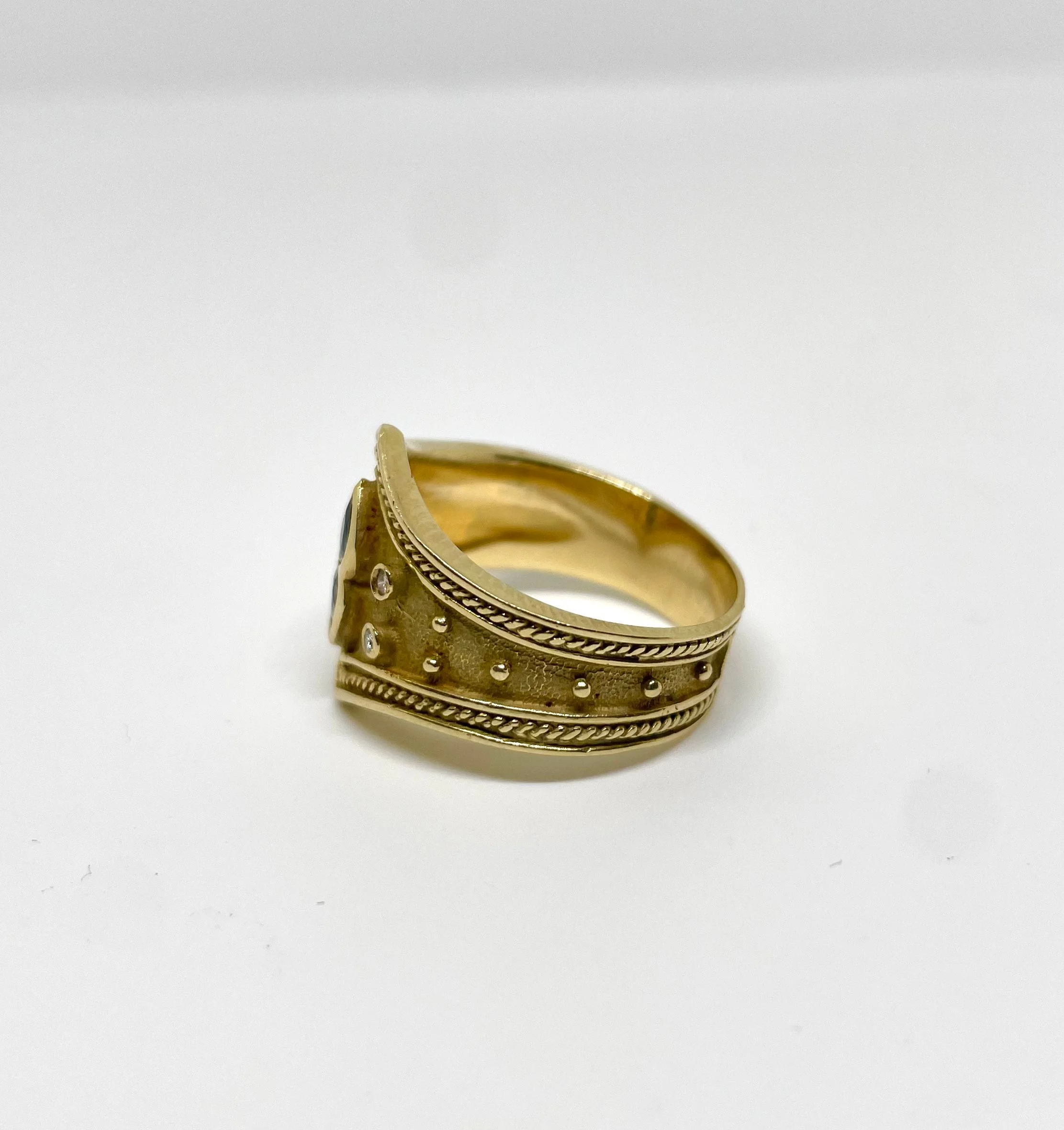 Bague byzantine en or jaune 18k saphirs et diamants - Image 3