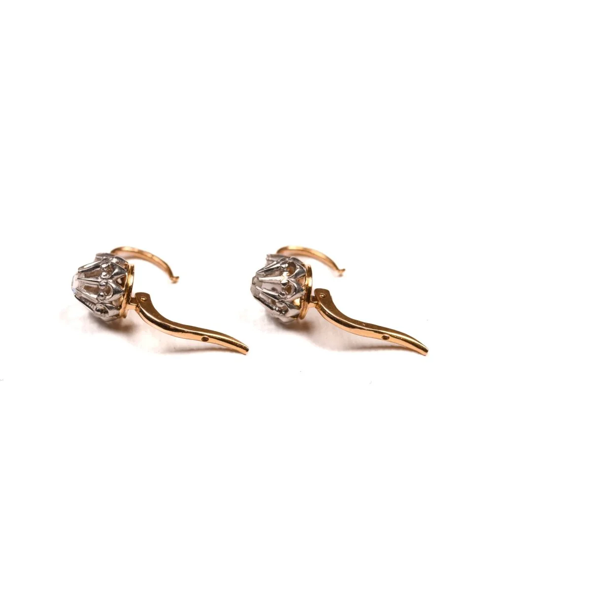 Boucles d'oreilles Dormeuses anciennes en or et diamants - Image 5