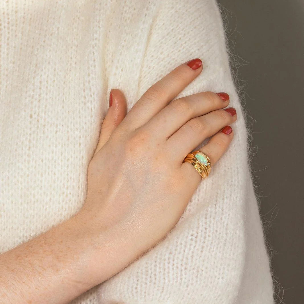 Bague en or jaune et opale - Image 2