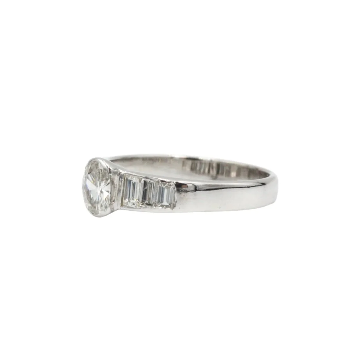 Bague Solitaire en or blanc et diamants - Image 2