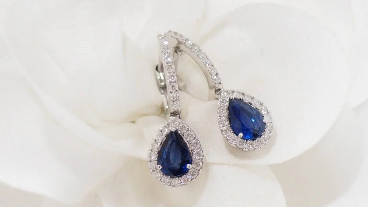 Boucles d'oreilles de luxe en or blanc, saphirs de Ceylan et diamants - Image 7