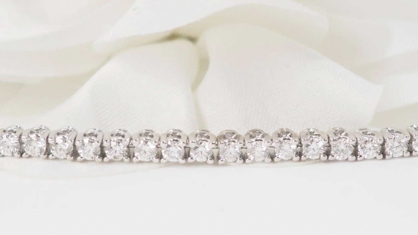 Bracelet rivière en or blanc et diamants 3,20cts - Image 7
