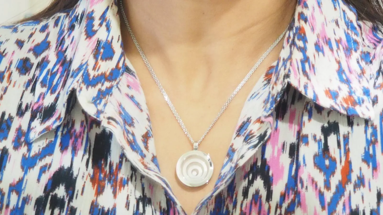 Collier Chopard Happy Spirit en or blanc et diamant - Image 2