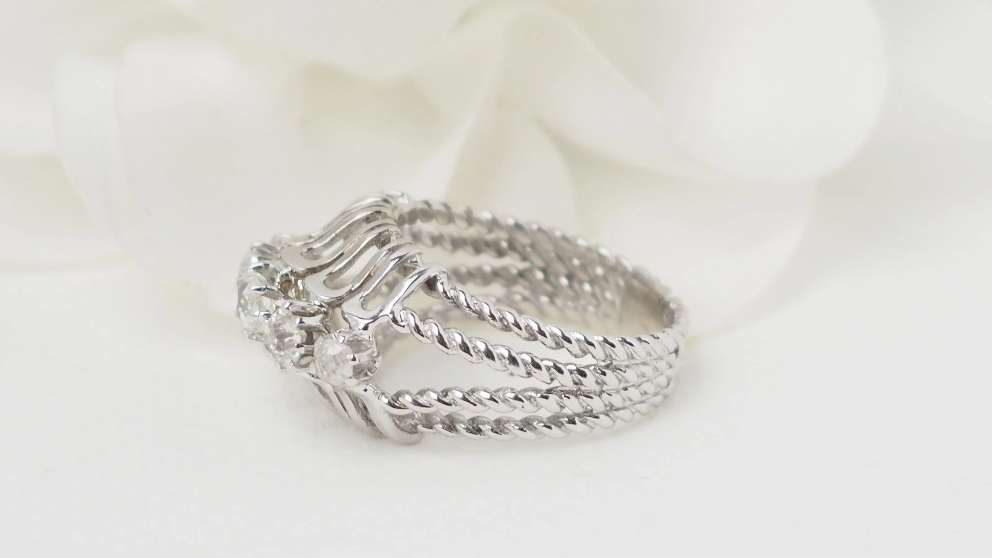Bague Art Déco en or blanc et platine, diamants - Image 4