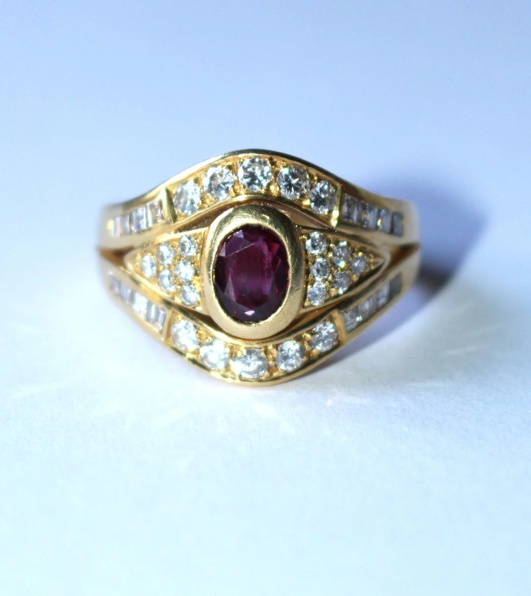 Bague Rubis Diamants Sur Or Jaune - Image 3